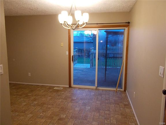 5th image of 207 Southview Ln
