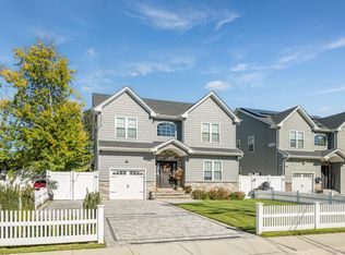 82 Centre Avenue, East Rockaway, NY 11518