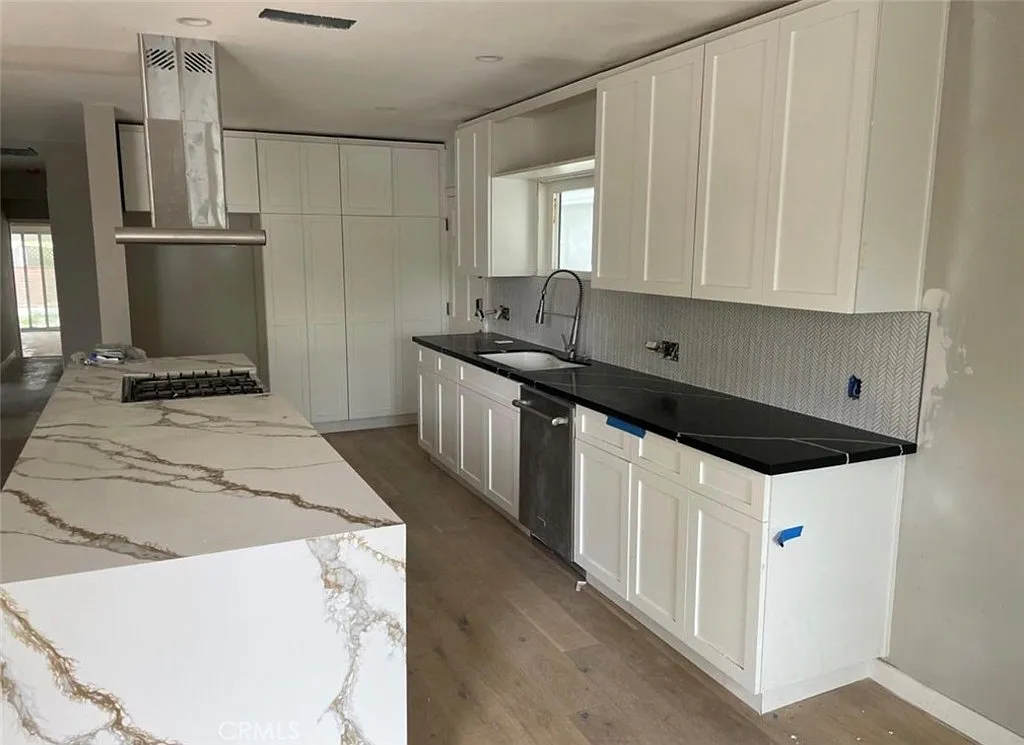 4 bed, 2447 sqft, $6,500 — Photo 3