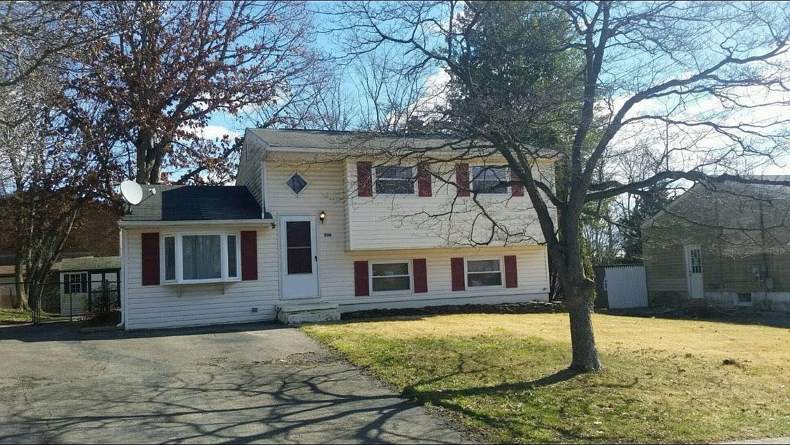 230 Melbourne Boulevard — Photo 1