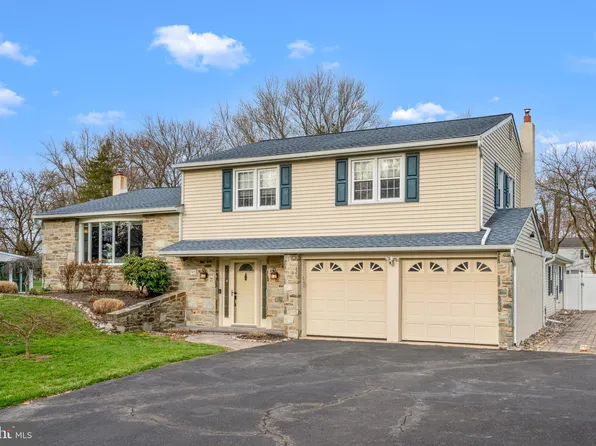 97 Windmill Dr, Holland, PA 18966