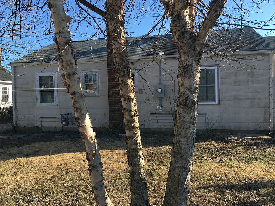 19 Albert Rd, Amity Harbor, NY 11701 Zillow