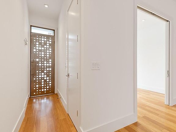 3rd image of 530 Noe St