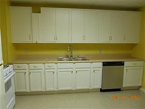 1st image of 1022 W 8th St
