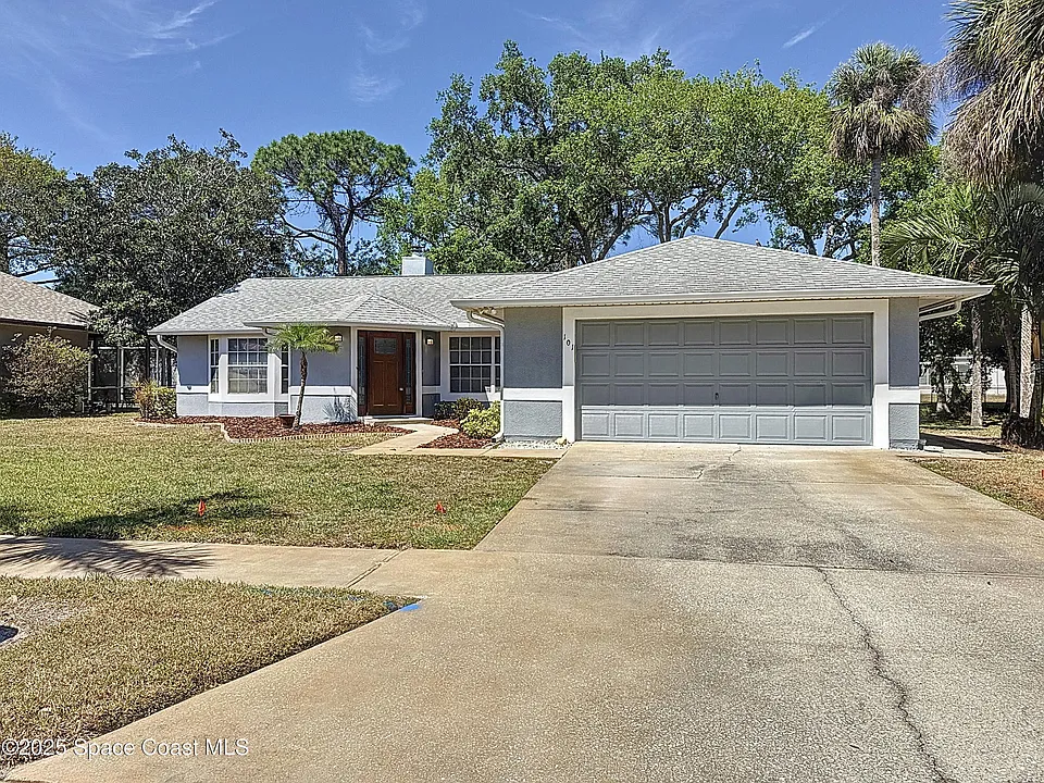 101 Cove Loop Dr