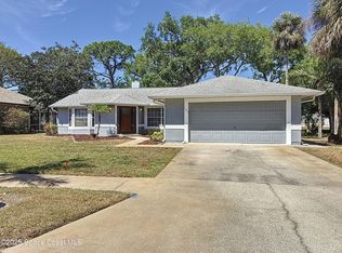 101 Cove Loop Dr, Merritt Island, FL 32953