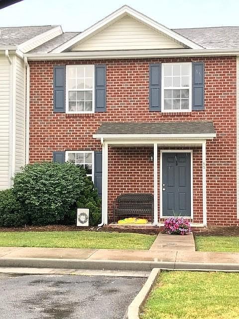 1st image of 140 Salem Ln