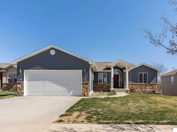 1844 SW 37th St, Lincoln, NE 68522