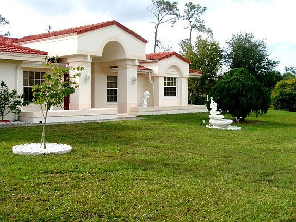 Large front garden