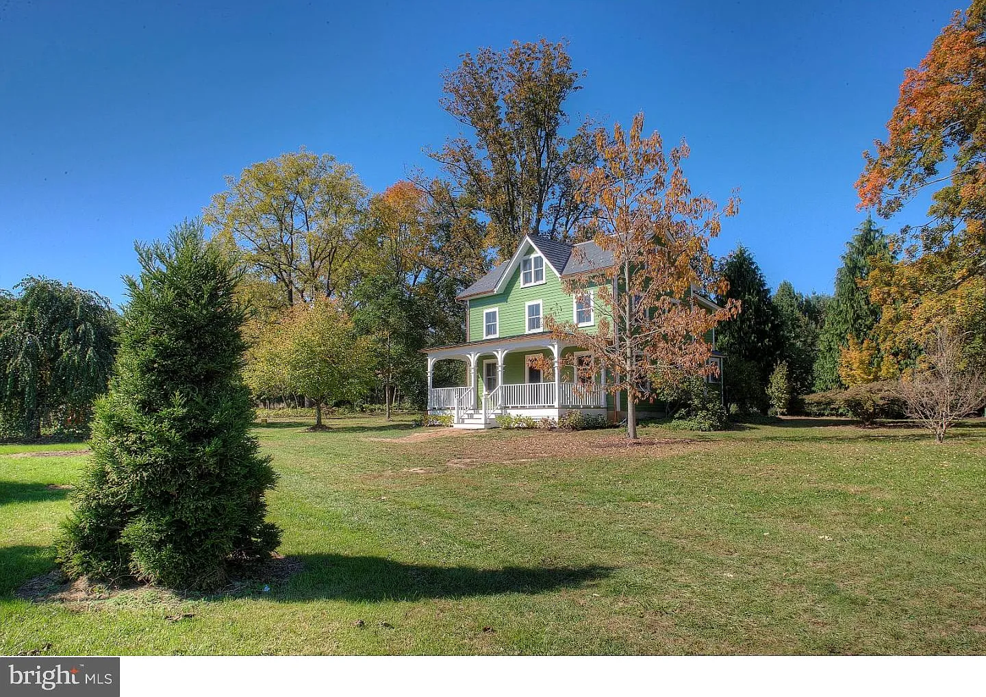 4 bed, 1.5 bath, 1282 sqft, $4,500 — Photo 2