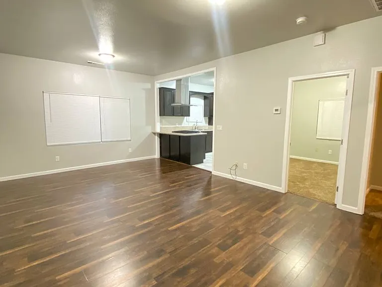 205 N Park St — Photo 8