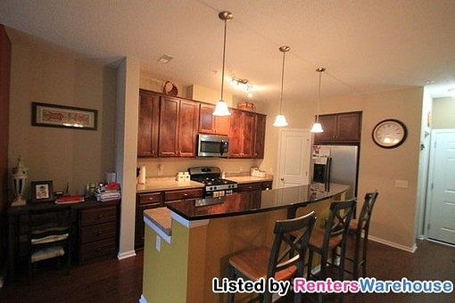 5th image of 12413 Flanders Ct NE