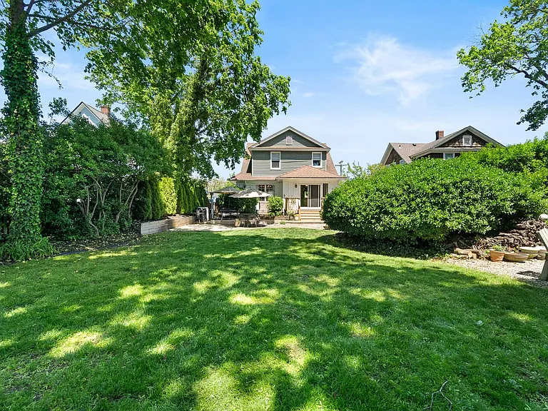 818 Trenton Ave — Photo 43