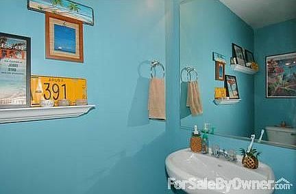 1/2 Bath Downstairs off Kitchen