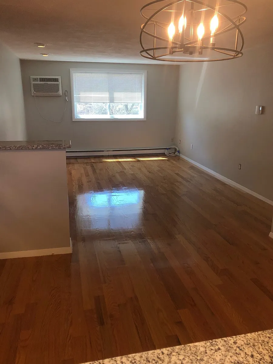 GREAT Room .. Open Concept - 255 Medford St #7