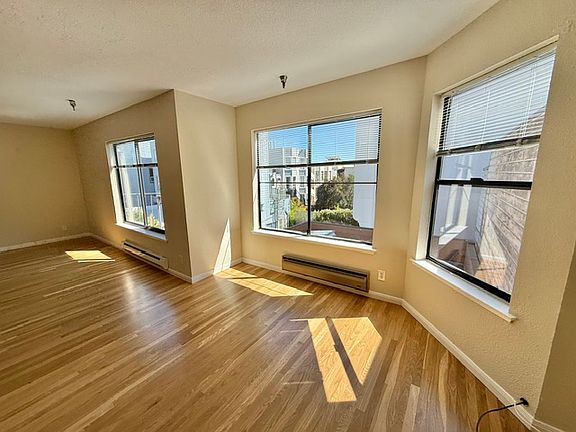 4th image of 3227 16th St APT 3