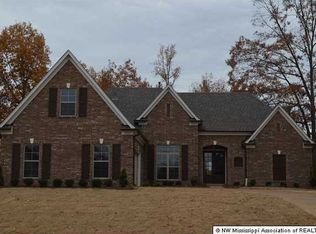 1561 Montys Cir, Southaven, MS 38672