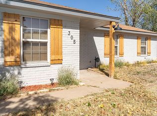 305 10th Ave, Canyon, TX 79015