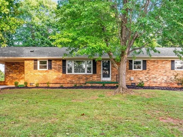 340 Henry Parrish Rd, Asheboro, NC 27205