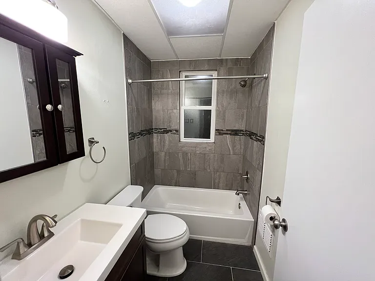 101 Dilworth St — Photo 8