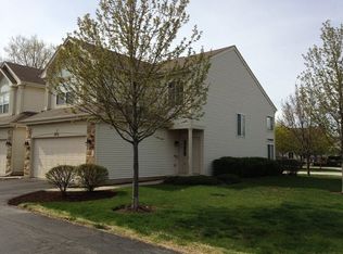 1832 Maplewood Ct, Grayslake, IL 60030