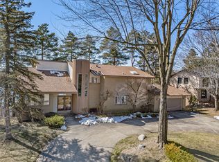 4987 Lake Bluff Rd, West Bloomfield, MI 48323