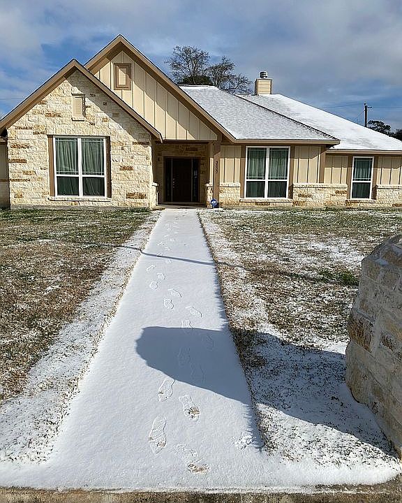 2nd image of 3522 Carmel St