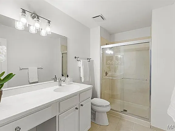 14217 Dinsmoor Dr — Photo 32