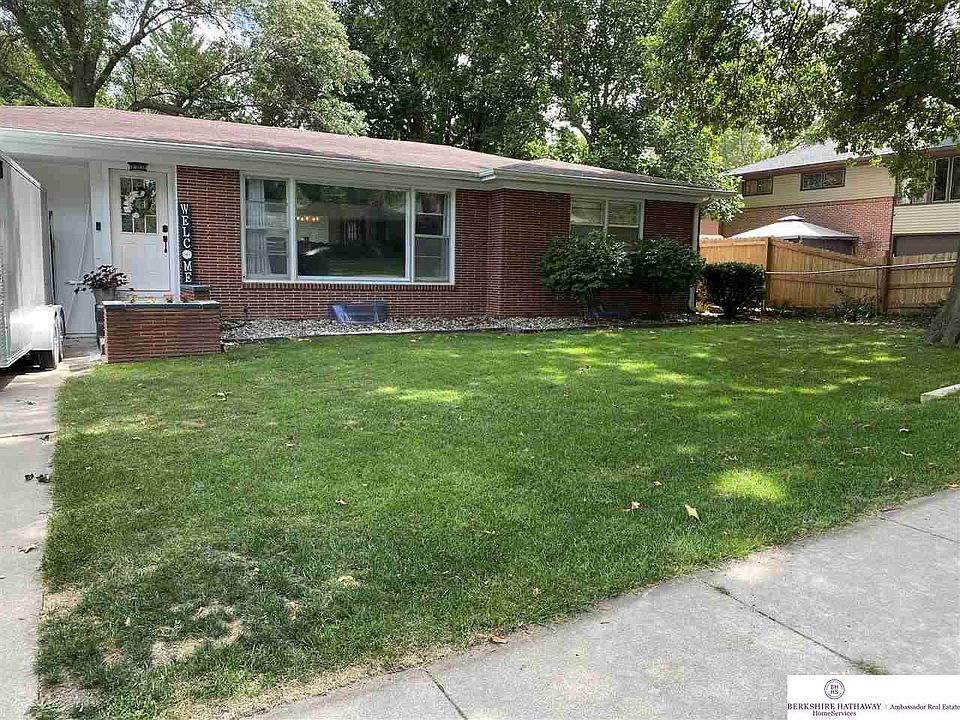 1st image of 2740 S 41st St