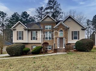 6556 Martins Creek Dr, Austell, GA 30168