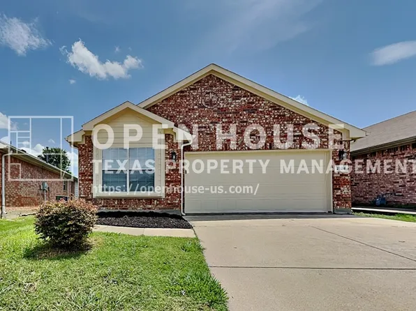 2128 Ingrid Ln, Fort Worth, TX 76131