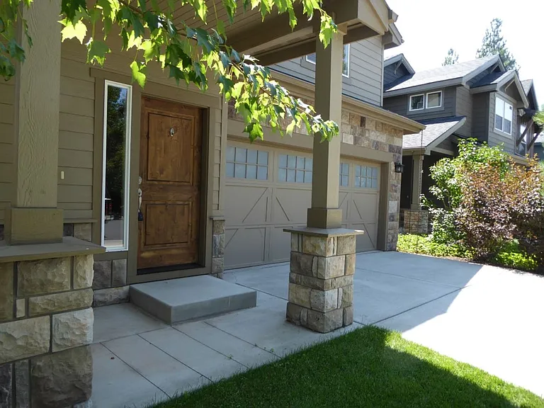 61150 Snowbrush Dr — Photo 2