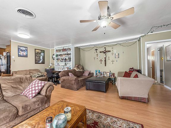 4th image of 3908 Hilltop Dr