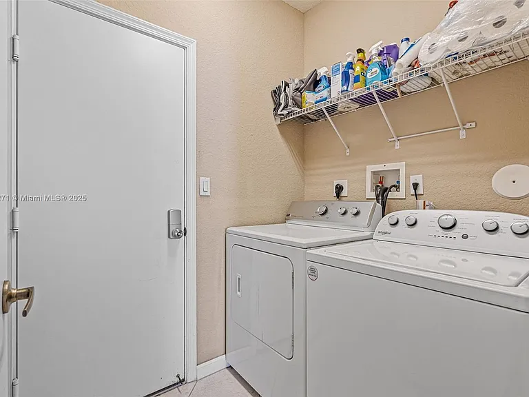 20530 NW 12th Ct — Photo 29
