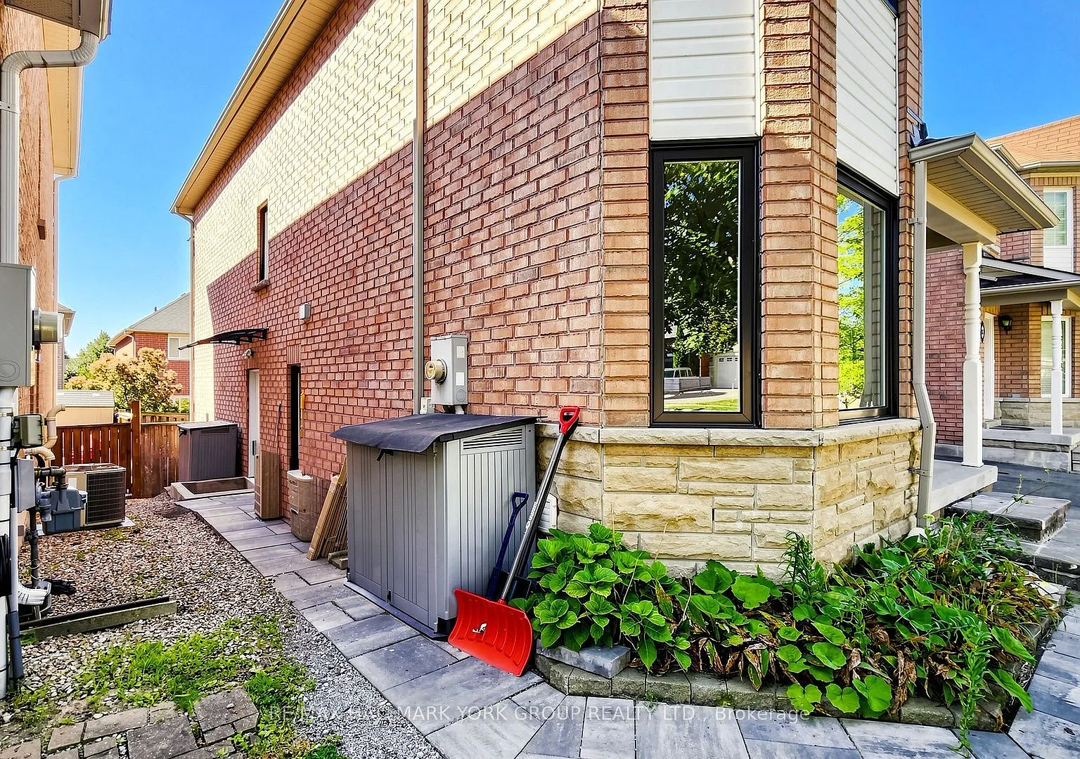 2 bed, $1,950 — Photo 2