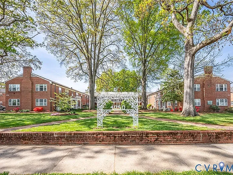 4050 Forest Hill Ave #35 — Photo 2
