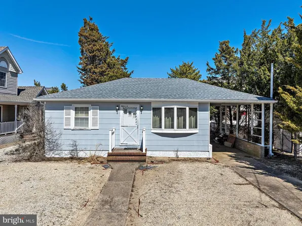 253 N 7th St, Surf City, NJ 08008