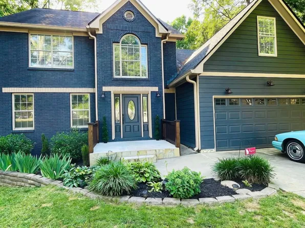2480 Emerald Dr, Loganville, GA 30052