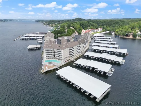 68 Lighthouse Rd #802, Lake Ozark, MO 65049