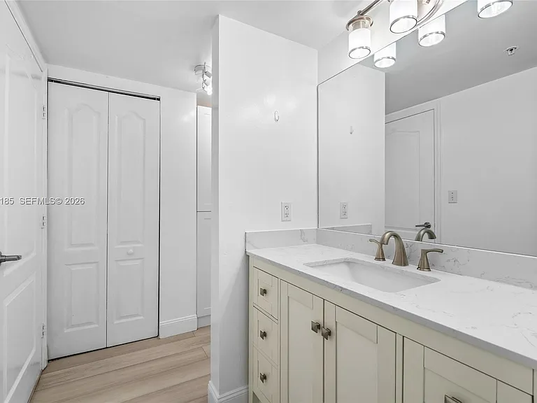 280 SW 20th Rd #504 — Photo 24