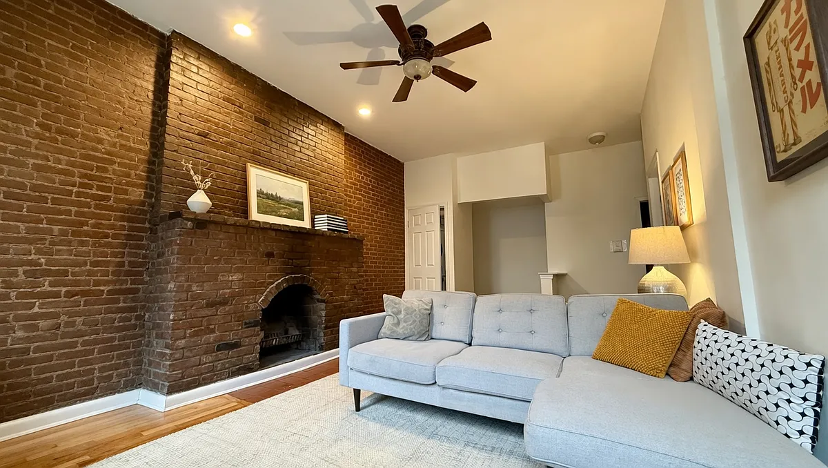 Building Photo - 35 W 75th St #4B