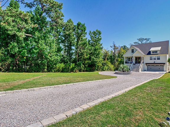 3rd image of 1055 Meridian Dr