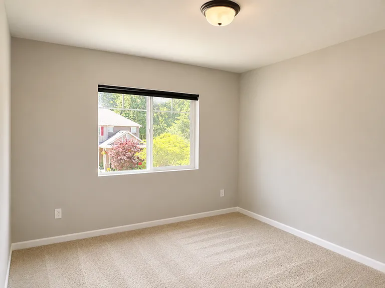 3918 Southlake Dr SE — Photo 18