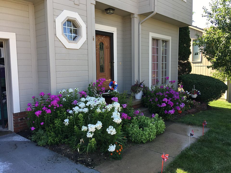 1st image of 2202 Queen Dr