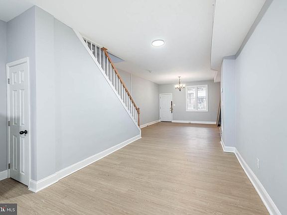 5th image of 1636 N Ashburton St