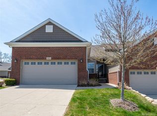 3021 Berkshire Rd, Auburn Hills, MI 48326