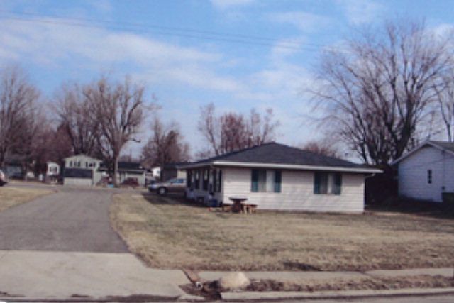 1st image of 848 McPherson St