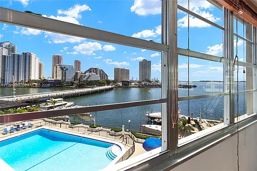 905 Brickell Bay Dr #531 Photo 1