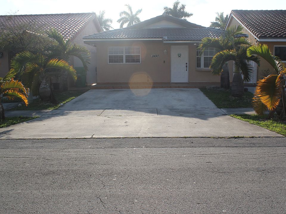 1st image of 11490 NW 87th Ct