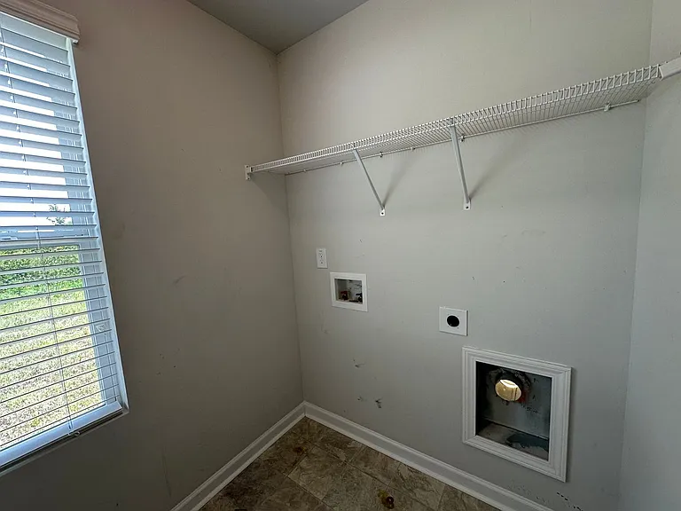 216 Melbourne Dr — Photo 12